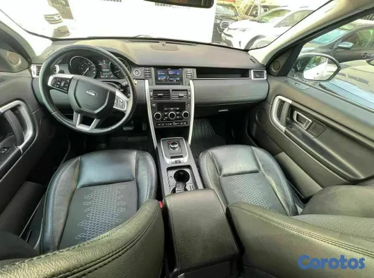 2017 Land Rover Discovery — foto 6 / 9