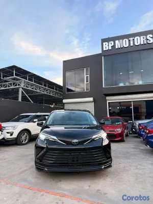 2021 Toyota Sienna — foto 2 / 12