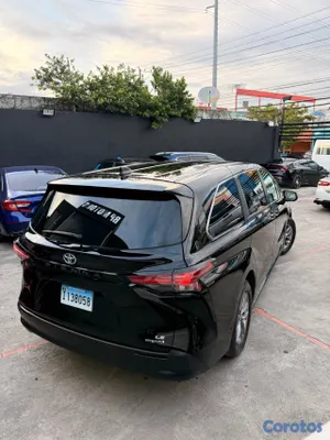 2021 Toyota Sienna — foto 6 / 12