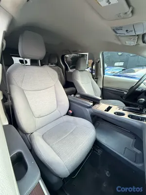 2021 Toyota Sienna — foto 7 / 12