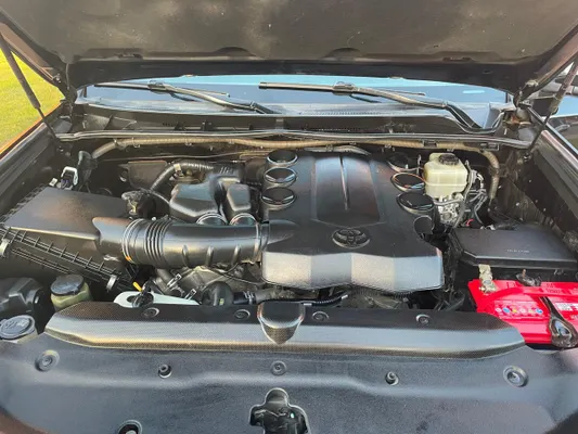 2016 Toyota 4 Runner — foto 6 / 9