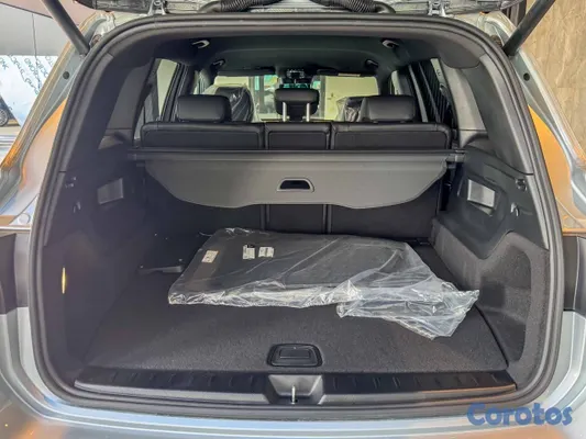 2026 Mercedes Clase GLB — foto 3 / 12