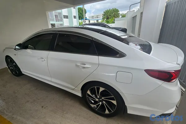 2018 Hyundai Sonata — foto 3 / 8