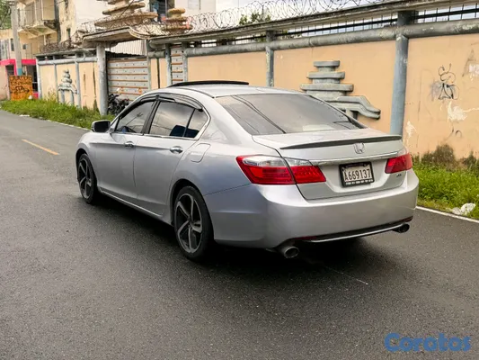2014 Honda Accord — foto 9 / 10