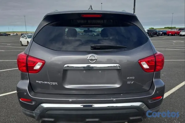 2020 Nissan Pathfinder — foto 6 / 8