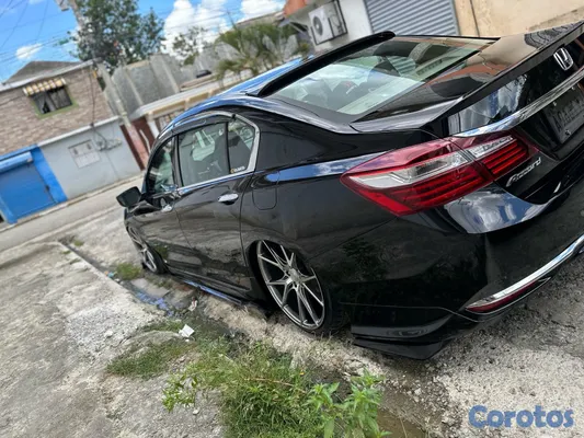 2017 Honda Accord — foto 5 / 13
