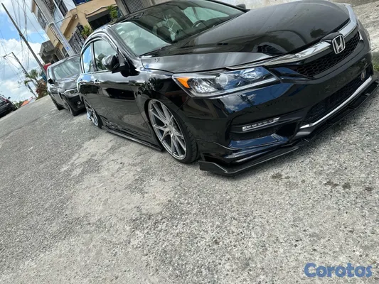 2017 Honda Accord — foto 8 / 13