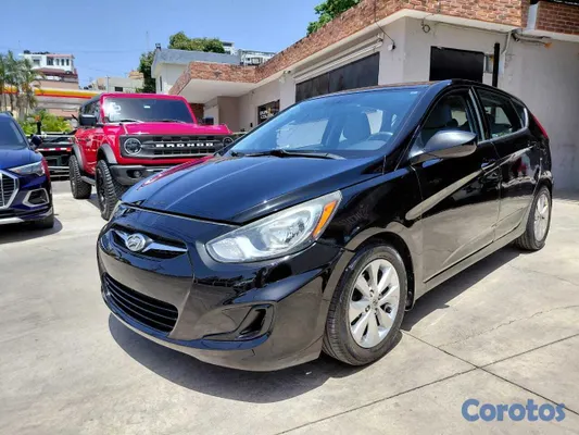 2014 Hyundai Accent — foto 3 / 10