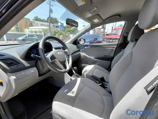 2014 Hyundai Accent — foto 10 / 10