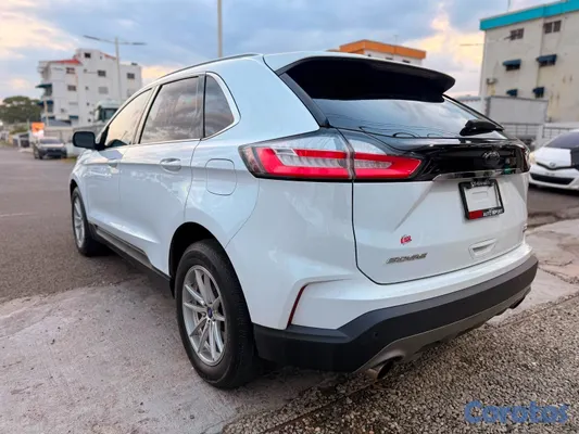 2020 Ford Edge — foto 4 / 8