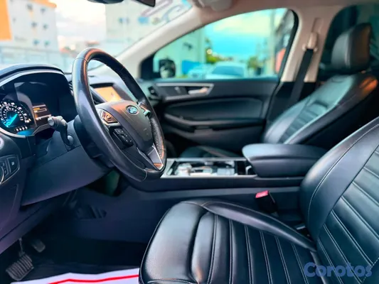 2020 Ford Edge — foto 7 / 8