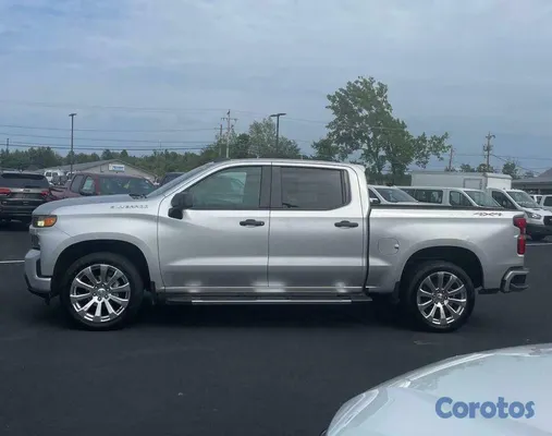 2020 Chevrolet Silverado — foto 3 / 7