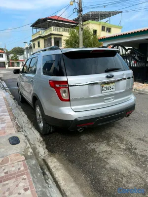 2013 Ford Explorer — foto 2 / 9