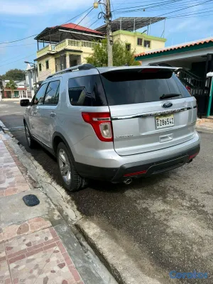 2013 Ford Explorer — foto 3 / 9