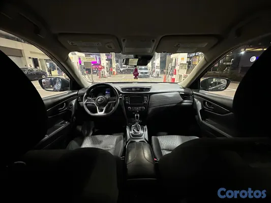 2020 Nissan Rogue — foto 4 / 7