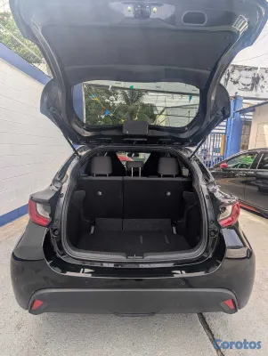 2021 Toyota Yaris — foto 11 / 13