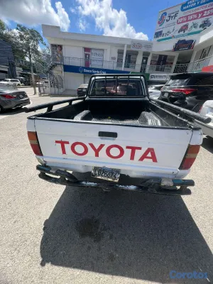 1984 Toyota Pick Up — foto 2 / 6