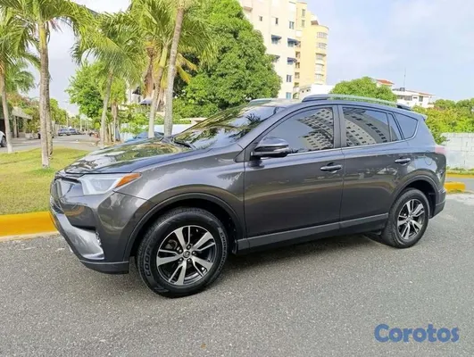 2018 Toyota Rav-4 — foto 5 / 8