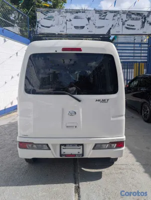 2020 Daihatsu Hijet — foto 5 / 13