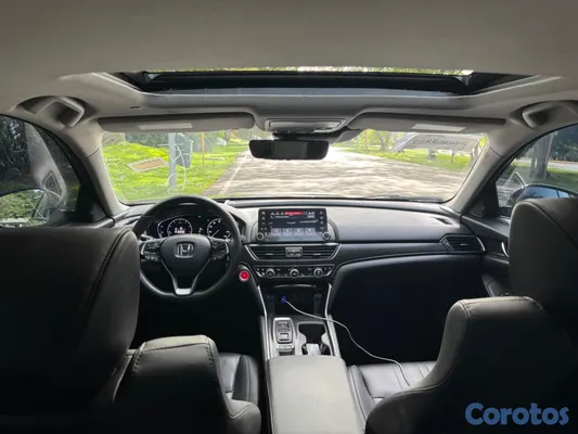 2021 Honda Accord — foto 10 / 14