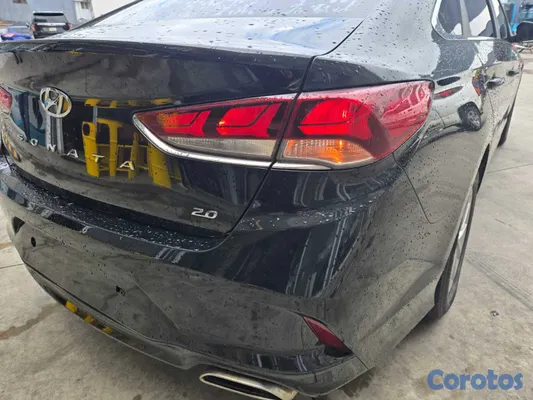 2018 Hyundai Sonata — foto 9 / 20
