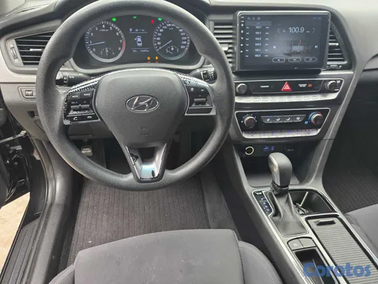 2018 Hyundai Sonata — foto 13 / 20