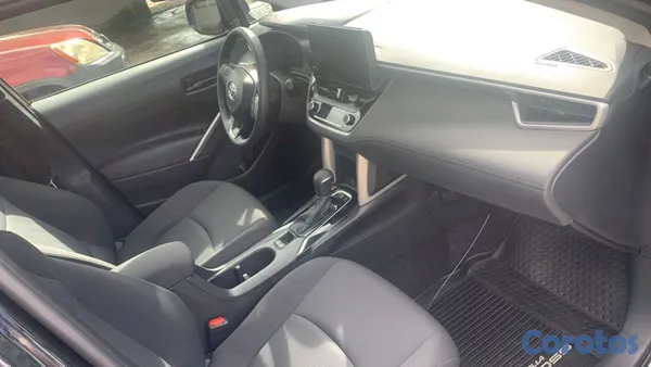 2024 Toyota Corolla Cross — foto 6 / 9