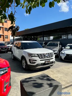 2016 Ford Explorer — foto 2 / 13
