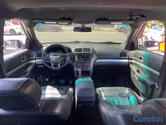 2016 Ford Explorer — foto 4 / 13
