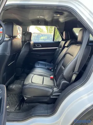 2016 Ford Explorer — foto 5 / 13