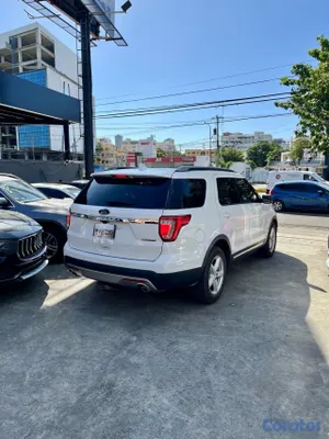 2016 Ford Explorer — foto 7 / 13