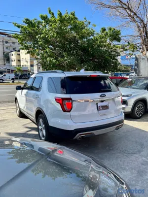 2016 Ford Explorer — foto 8 / 13