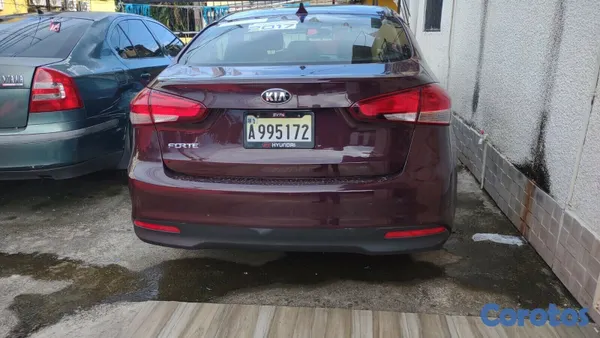 2017 Kia Forte — foto 2 / 6