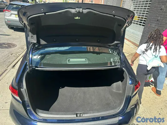 2022 Toyota Corolla — foto 6 / 7