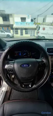 2016 Ford Explorer — foto 4 / 10