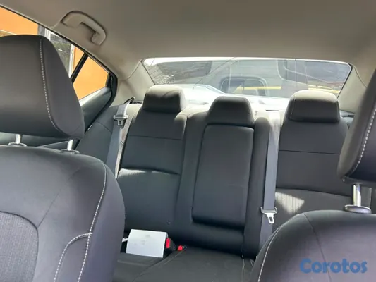 2020 Nissan Altima — foto 4 / 7