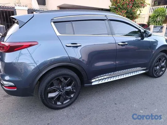 2020 Kia Sportage — foto 2 / 8