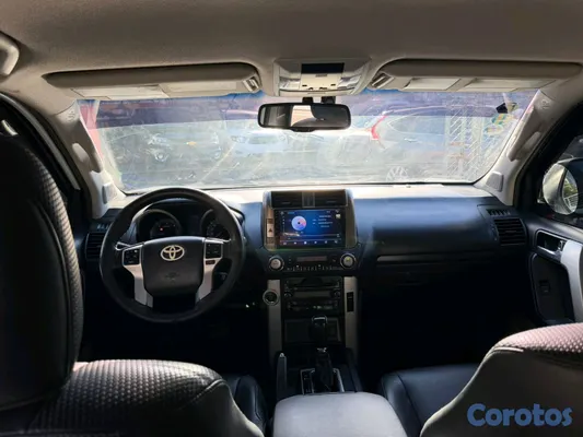2013 Toyota Land Cruiser Prado — foto 6 / 10