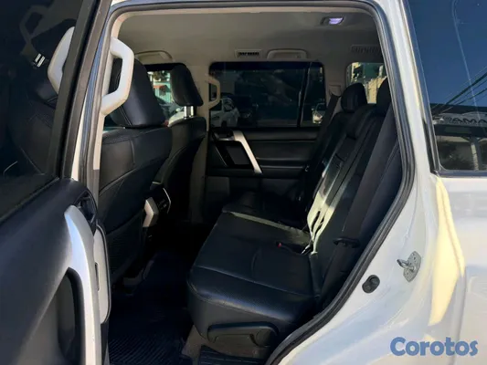 2013 Toyota Land Cruiser Prado — foto 8 / 10