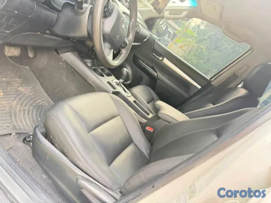 2017 Toyota Hilux — foto 2 / 9