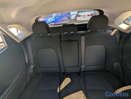 2022 Hyundai KONA — foto 10 / 17