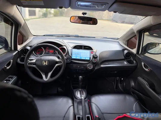 2012 Honda Fit — foto 7 / 8