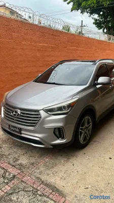 2017 Hyundai Santa Fe — foto 2 / 6