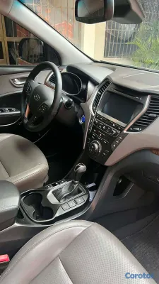2017 Hyundai Santa Fe — foto 4 / 6