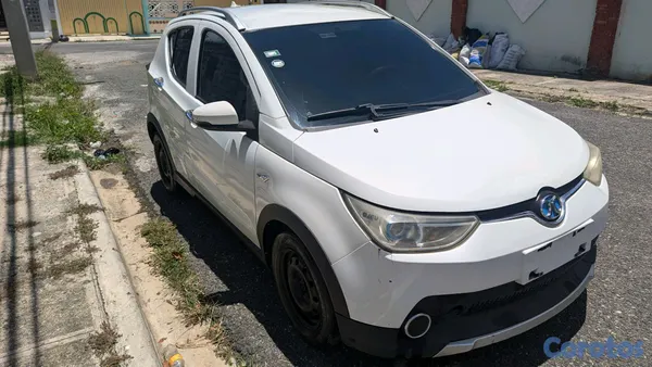 2017 Baic EC 180 — foto 3 / 17