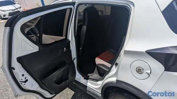 2017 Baic EC 180 — foto 4 / 17