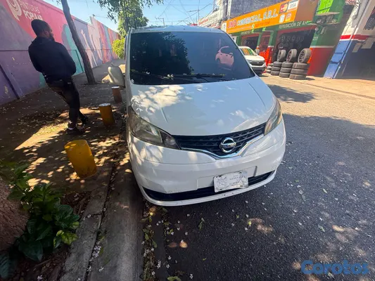 2016 Nissan NV — foto 2 / 14