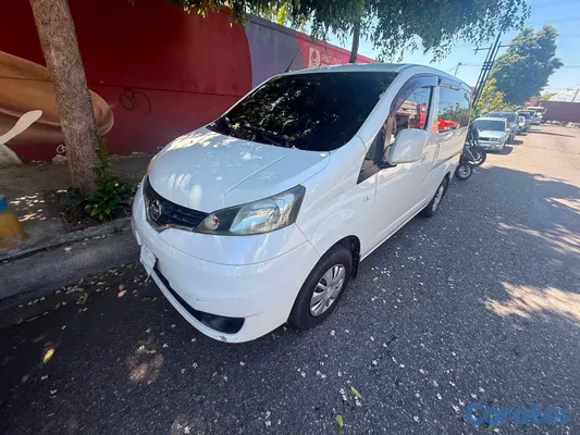 2016 Nissan NV — foto 8 / 14