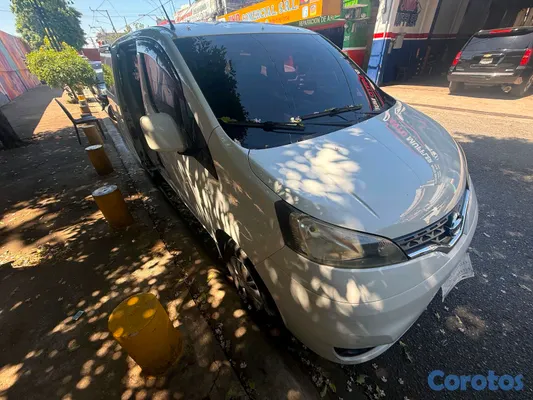 2016 Nissan NV — foto 11 / 14