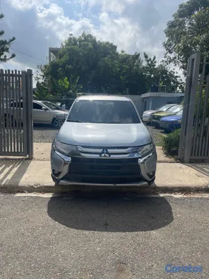2016 Mitsubishi Outlander — foto 15 / 16